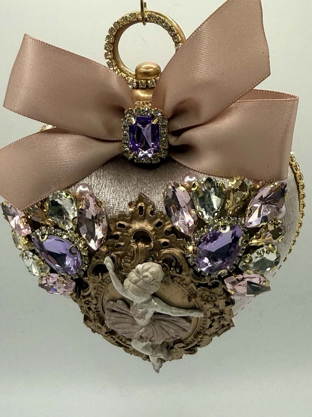 Сердце «Королевская брошь»
