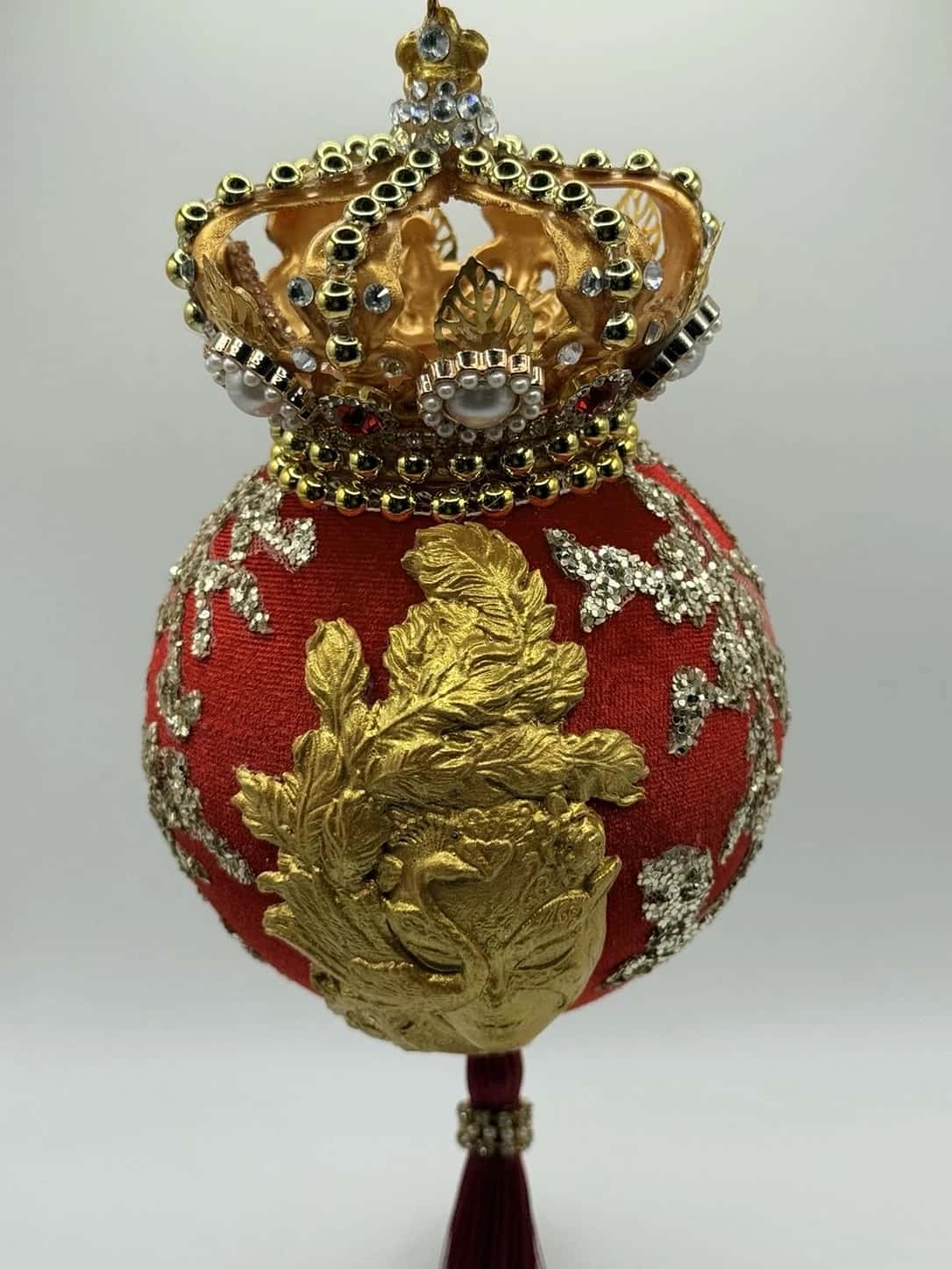 Ёлочный шар «Багряная корона»